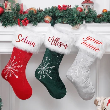 Персонални Коледни чорапи, red velvet чорапи, Изработени по поръчка коледни чорапи, Коледни украса за семейството, Коледен подарък