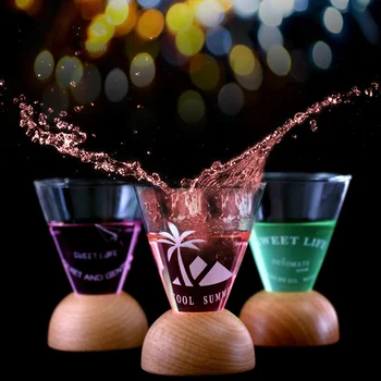 Креативен бар набор от коктейлни чаши във формата на конус със стойка от естествен бук, Дълбочинни бомби, специална чаша за вино, чаша за ликьор и водка