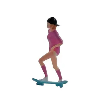 Фигурка скейтбордистки в мащаб 1:64, мини-модел на хора за влака, оформление, проекти 