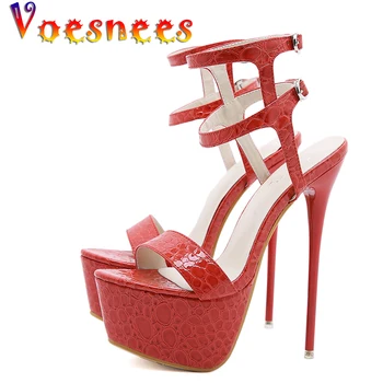 Voesnees/ 2021 г. Дамски обувки, червени Пикантни Сандали с Рибено пръсти на много висок ток, модел Т-образна форма, 17 см, Подиумные Сандали на висок ток с каменен модел